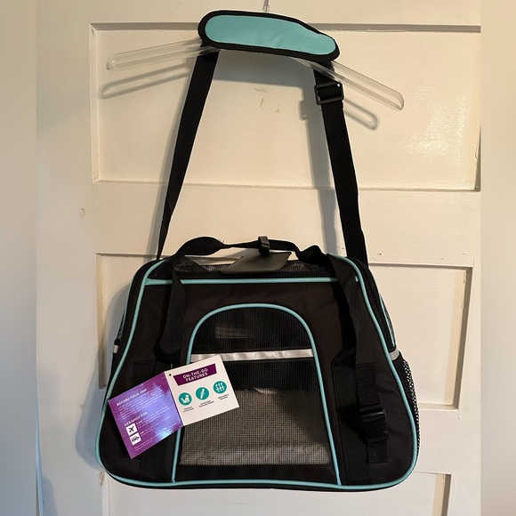 frisco Other - Frisco small/medium soft-sided pet carrier